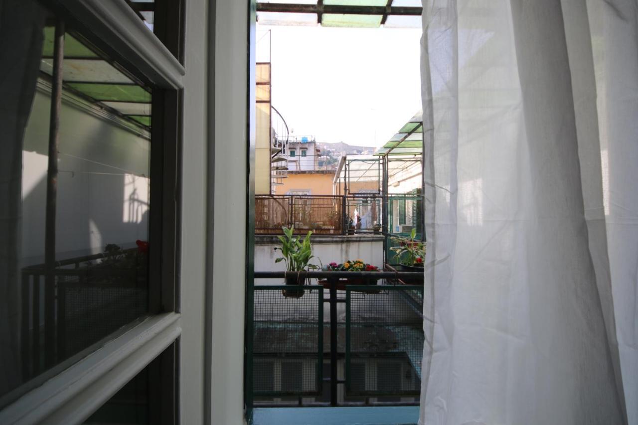 Casa Maulu A Napoli Centro Διαμέρισμα Δωμάτιο φωτογραφία